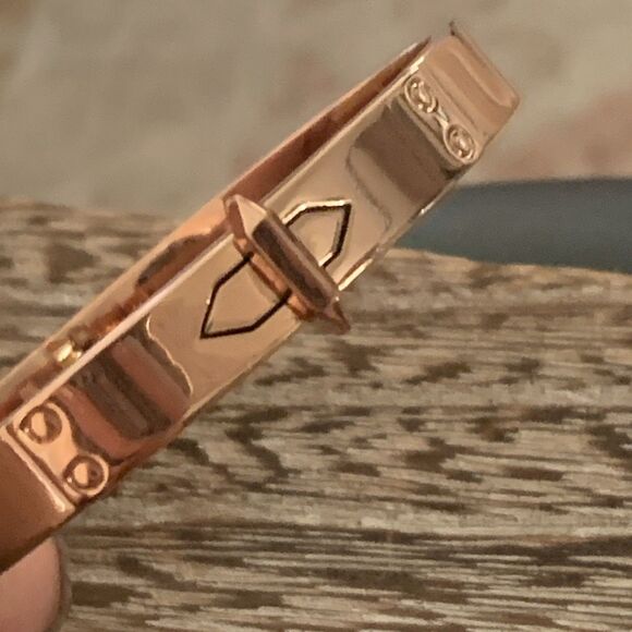Stella & Dot Small Rebel Bangle Bracelet Rose Gold "You Do You" Quote Hinge NWOT - Picture 14 of 16